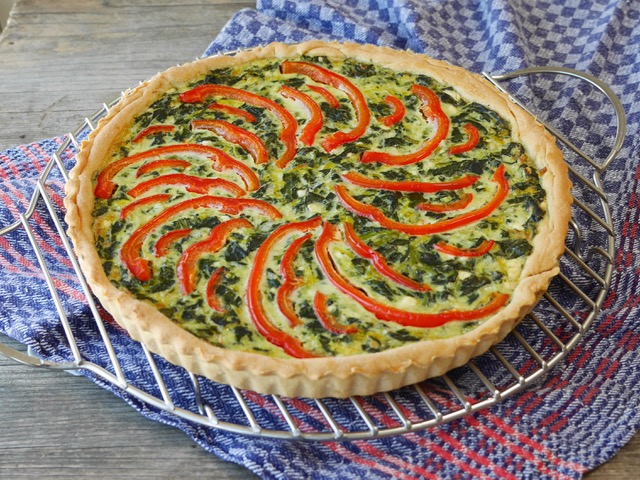 spinat-lauch-quiche-mit-bergkse_celisabeth-fischer