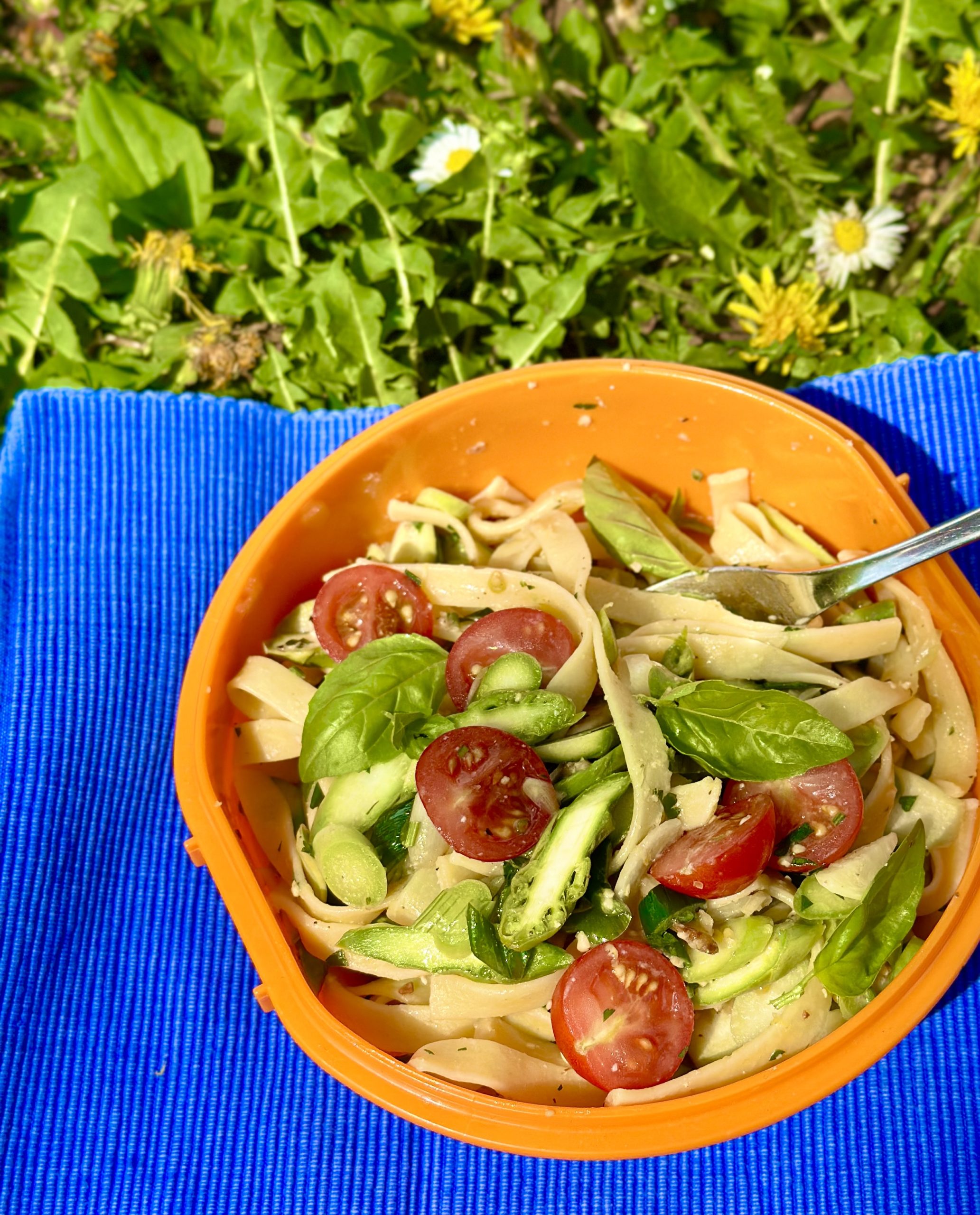 Spargel-Pasta mit Miso und Basilikum - Verein Soja aus Österreich Spargel-Pasta mit Miso und Basilikum - Verein Soja aus Österreich