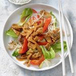 Gemüse-Wok mit Sojageschnetzeltem